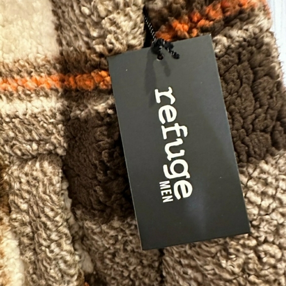 REG$50 Refuge Plaid Teddy oversized jacket, multiple sized - Picture 3 of 5